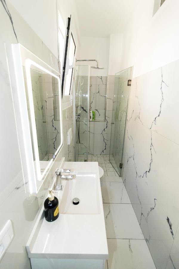 Nikaj Premium Apart-Hotel Vlorë Extérieur photo